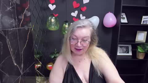 Snapshot of natalicloud chatting on 02/17/25, 01:10 NataliCloud online show from 02/17/25, 01:10