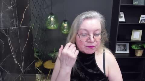 Snapshot of natalicloud chatting on 02/23/25, 01:10 NataliCloud online show from 02/23/25, 01:10