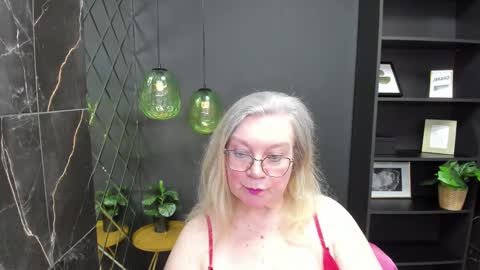 Snapshot of natalicloud chatting on 03/08/25, 01:47 NataliCloud online show from 03/08/25, 01:47