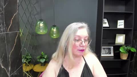 Snapshot of natalicloud chatting on 03/09/25, 04:22 NataliCloud online show from 03/09/25, 04:22