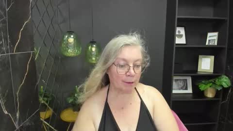 Snapshot of natalicloud chatting on 09/09/25, 01:21 NataliCloud online show from 09/09/25, 01:21