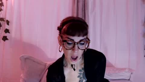 Snapshot of natalie6vmu chatting on 02/01/26, 05:17 Natalie Six online show from 02/01/26, 05:17