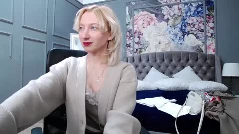 Natalie online show from 12/25/24, 07:14