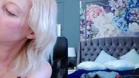 Natalie online show from 01/01/25, 07:41