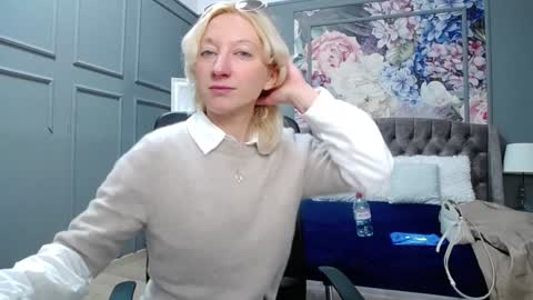 Natalie online show from 01/23/25, 07:54