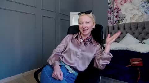 Natalie online show from 03/05/25, 12:33