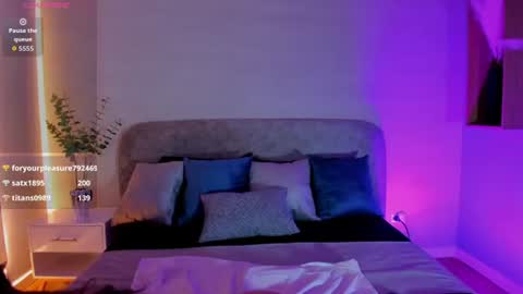 Snapshot of natalie_blaze chatting on 06/25/26, 01:05 NATALIE BLAZE online show from 06/25/26, 01:05