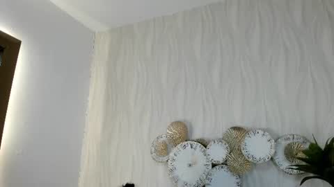 Snapshot of natalie_fox__ chatting on 07/13/26, 11:24 Naty online show from 07/13/26, 11:24