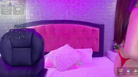 Snapshot of natalie_loffreda chatting on 12/05/25, 03:26 natalie online show from 12/05/25, 03:26