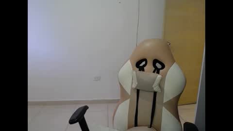 Snapshot of natalie_tits1 chatting on 12/18/25, 08:15 natalie_tits1 online show from 12/18/25, 08:15