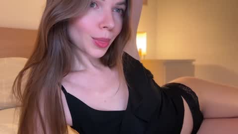 Snapshot of natalie_x chatting on 12/17/24, 05:58 Im coming online show from 12/17/24, 05:58