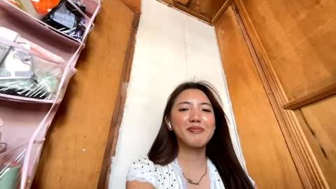 Emma online show from 04/11/26, 03:22