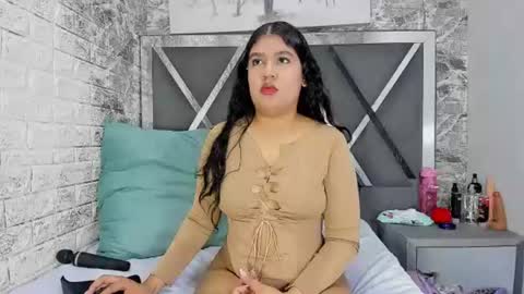 natalieevansx online show from 06/12/26, 01:10
