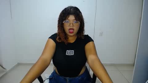 natalielabellex1 online show from 12/18/25, 04:40