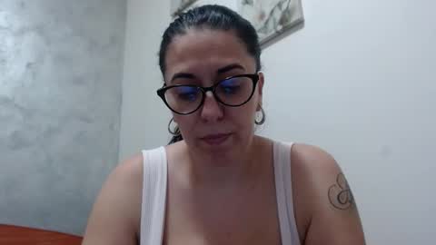 Snapshot of natally565656 chatting on 12/17/25, 02:45 natally online show from 12/17/25, 02:45