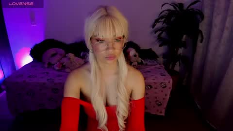 MissNatis online show from 04/24/26, 02:03