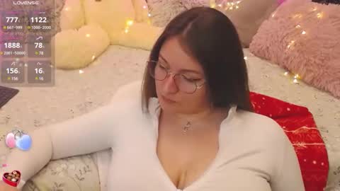 Snapshot of nataly_cute1 chatting on 01/27/25, 02:31 Nataly online show from 01/27/25, 02:31