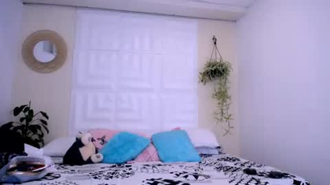 Snapshot of nataly_mcry chatting on 06/11/26, 06:50 NATALY online show from 06/11/26, 06:50