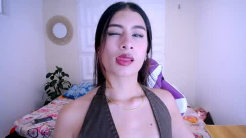 Snapshot of nataly_mcry chatting on 07/25/26, 05:43 NATALY online show from 07/25/26, 05:43