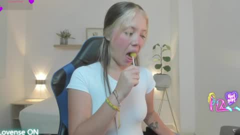 Nataly online show from 04/09/26, 02:22