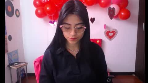 Nataly Escobar online show from 02/08/25, 02:05