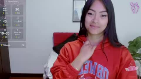 Nataly Escobar online show from 11/14/25, 02:05