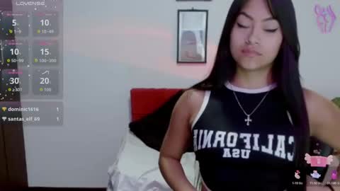 Nataly Escobar online show from 11/15/25, 01:51