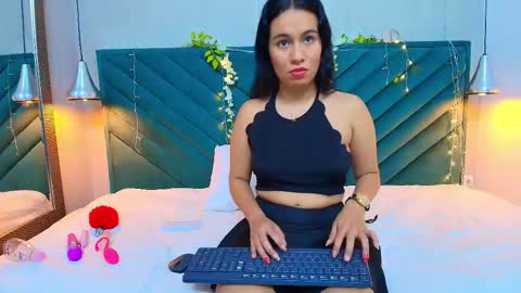 Nataly  online show from 03/01/25, 12:01