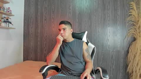 Snapshot of natan_77 chatting on 01/15/26, 03:33 natan_77 online show from 01/15/26, 03:33