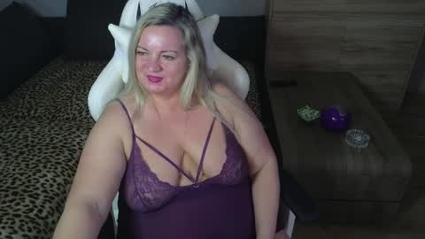 Snapshot of natascha1202 chatting on 01/09/25, 12:57 Natalli online show from 01/09/25, 12:57