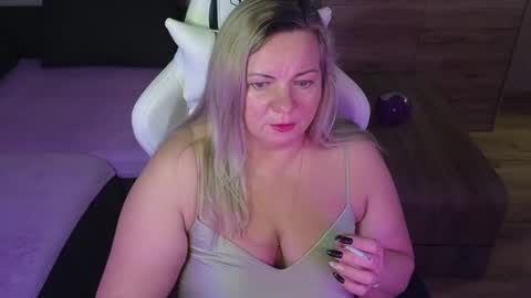 Snapshot of natascha1202 chatting on 02/19/25, 08:31 Natalli online show from 02/19/25, 08:31