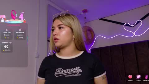 Natasha  online show from 09/28/25, 07:30