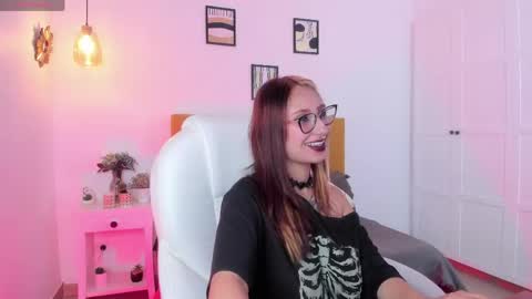 Snapshot of natasha__monroe chatting on 05/21/26, 01:07 Natasha online show from 05/21/26, 01:07
