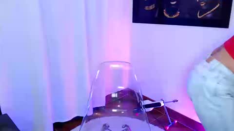 Natasha online show from 09/13/25, 11:48