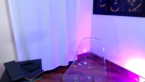 Natasha online show from 10/28/25, 11:14