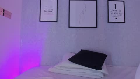 Snapshot of natasha_harpper chatting on 01/17/25, 12:52 Natasha online show from 01/17/25, 12:52