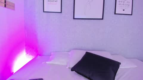 Snapshot of natasha_harpper chatting on 01/25/25, 12:26 Natasha online show from 01/25/25, 12:26