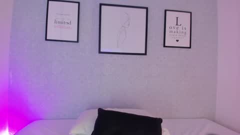 Snapshot of natasha_harpper chatting on 01/28/25, 05:24 Natasha online show from 01/28/25, 05:24