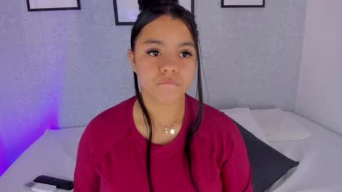 Snapshot of natasha_harpper chatting on 02/05/25, 11:02 Natasha online show from 02/05/25, 11:02