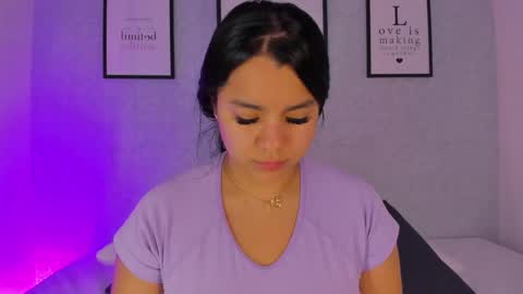 Snapshot of natasha_harpper chatting on 02/18/25, 12:39 Natasha online show from 02/18/25, 12:39