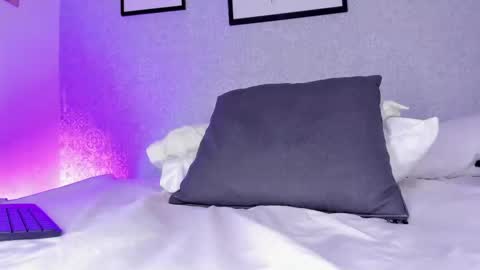 Snapshot of natasha_harpper chatting on 02/19/25, 05:06 Natasha online show from 02/19/25, 05:06