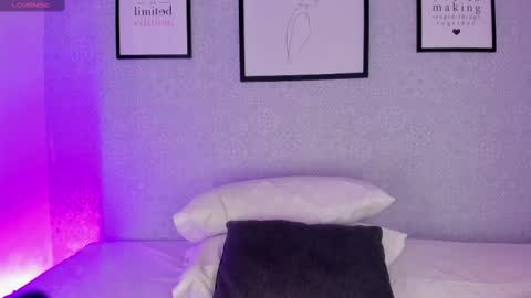 Snapshot of natasha_harpper chatting on 02/25/25, 03:27 Natasha online show from 02/25/25, 03:27