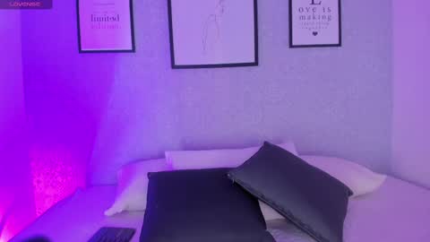 Snapshot of natasha_harpper chatting on 02/28/25, 11:14 Natasha online show from 02/28/25, 11:14