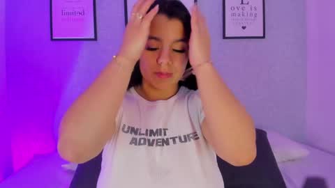 Snapshot of natasha_harpper chatting on 03/04/25, 11:19 Natasha online show from 03/04/25, 11:19