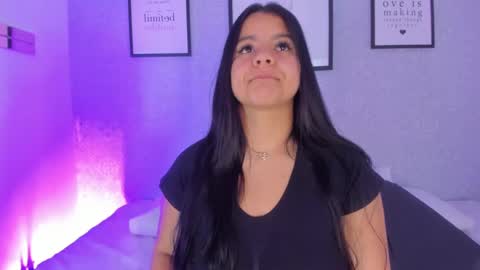 Snapshot of natasha_harpper chatting on 03/12/25, 11:09 Natasha online show from 03/12/25, 11:09