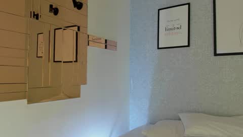 Snapshot of natasha_harpper chatting on 10/20/25, 11:21 Natasha online show from 10/20/25, 11:21