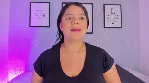 Snapshot of natasha_harpper chatting on 11/04/25, 11:31 Natasha online show from 11/04/25, 11:31