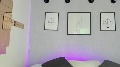 Snapshot of natasha_harpper chatting on 11/22/25, 10:58 Natasha online show from 11/22/25, 10:58