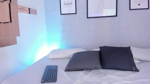  Natasha  online show from 12/20/25, 11:06