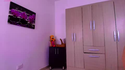 natasha_klump online show from 04/19/26, 10:47